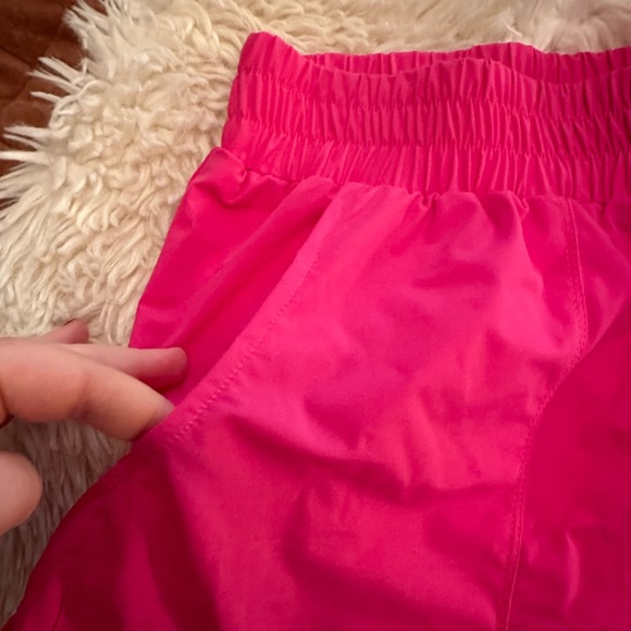 Heroine Sport Utility Short - Picture 4 of 6